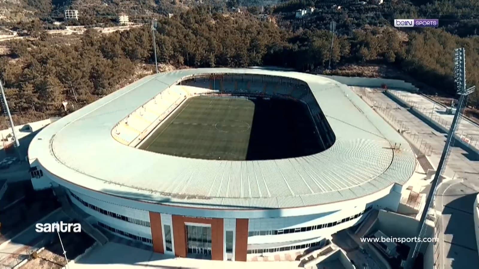 Bahçeşehir Okulları Stadyumu atmosferi