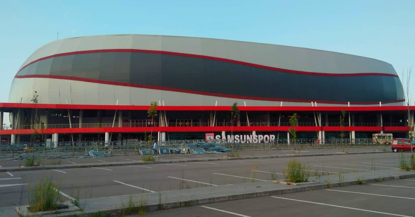 Samsun 19 Mayıs Stadyumu atmosferi