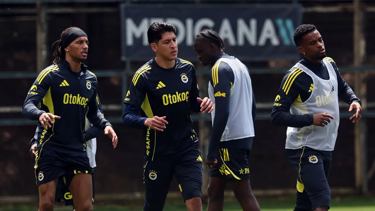 Opsiyonu kullanılmayacak: Fenerbahçe'de ilk ayrılık gerçekleşiyor