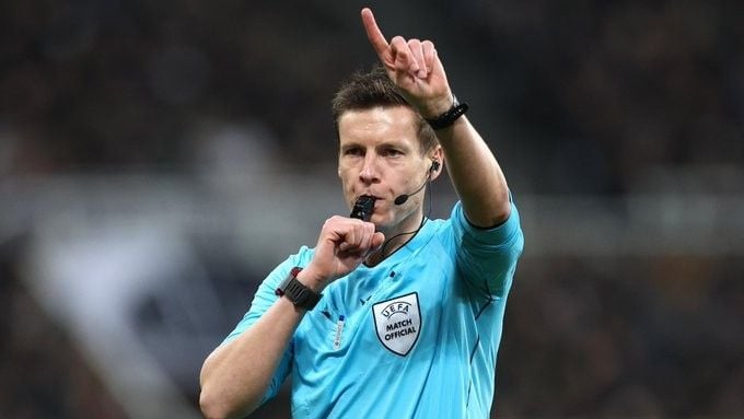 UEFA, final maçlarını yönetecek hakemler açıklandı!