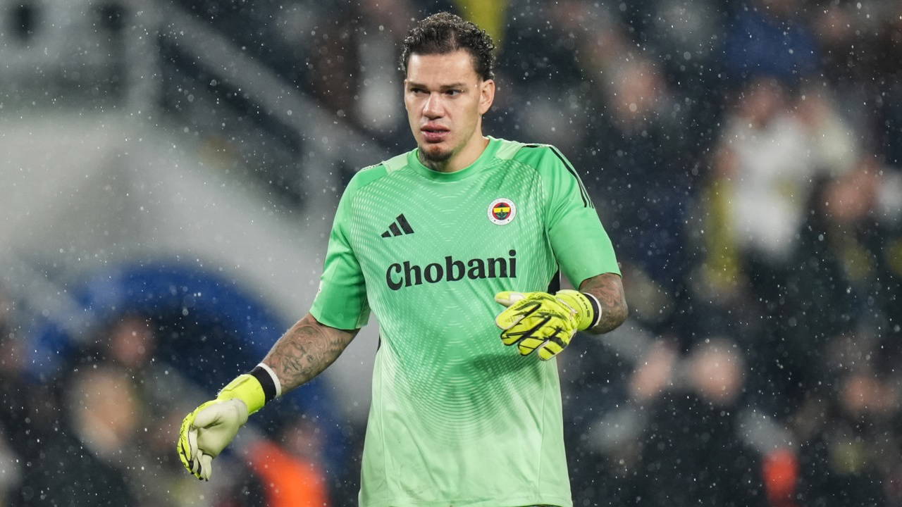 İstenen bonservis ücreti belli oldu: Fenerbahçe'den 2 kulübün talip olduğu Ederson için karar