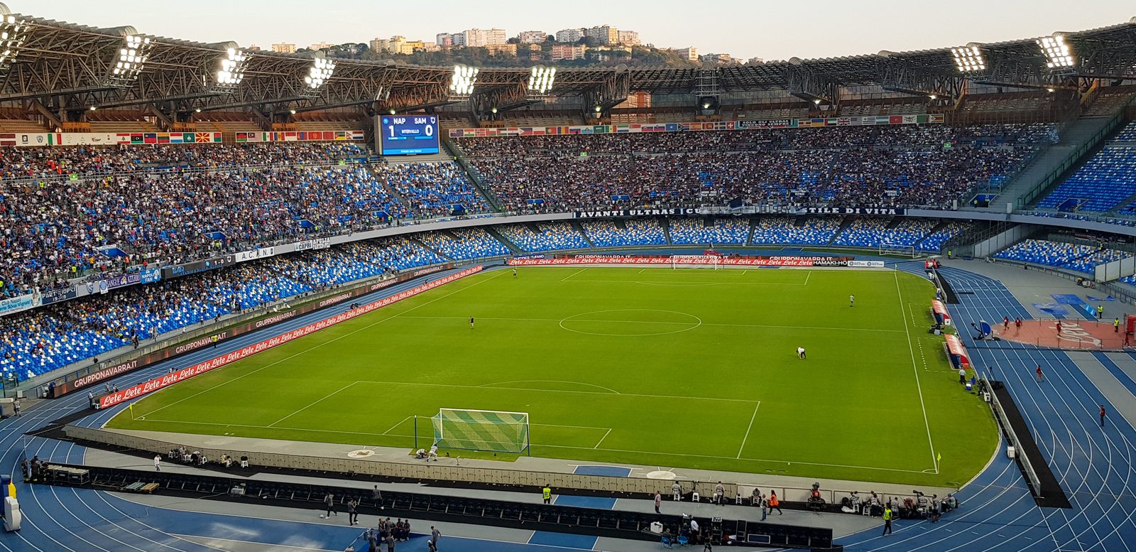 Napoli maç ve stadyum anları